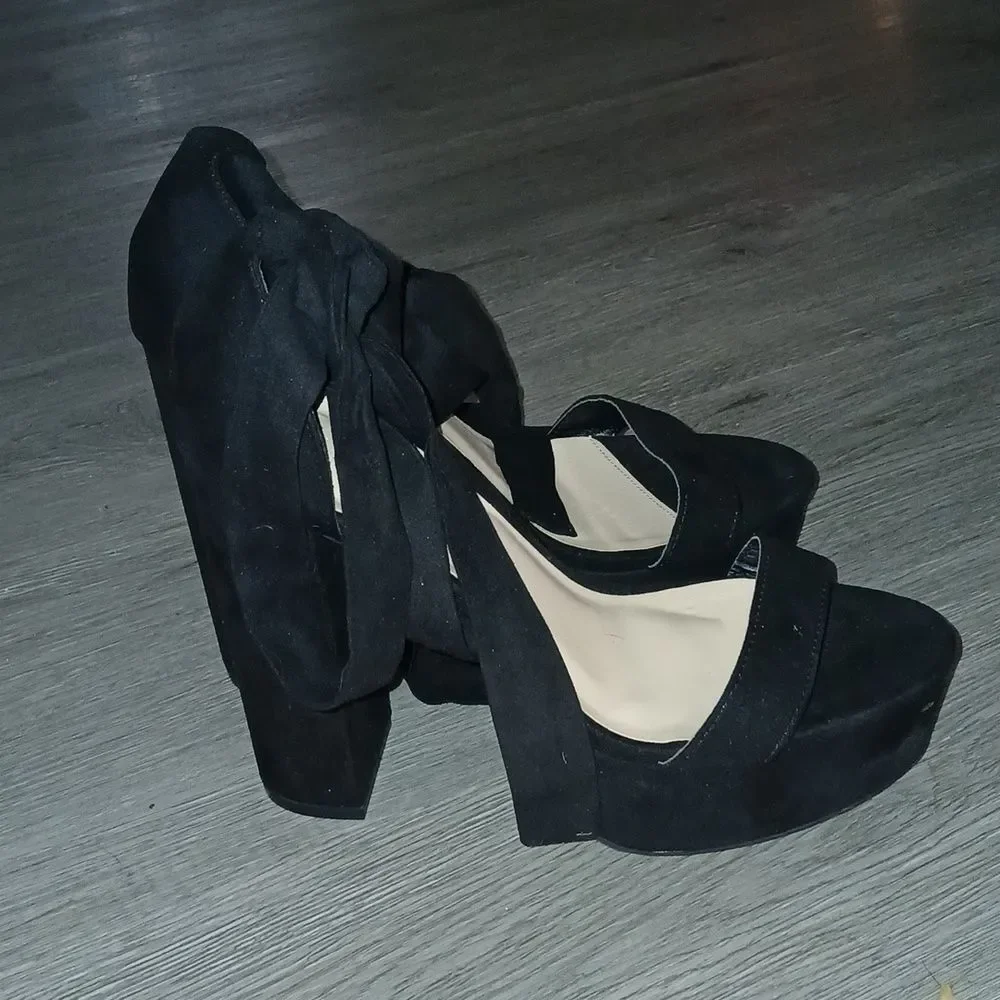 Wild Diva Lounge Black Lace-Up Faux Suede Platform Block Heels Sz 9 NWOT